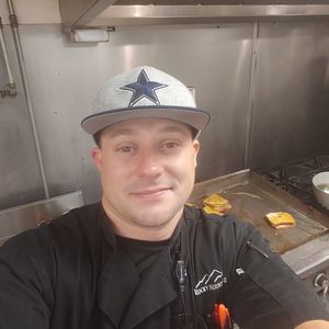 Meet your Posher, Chase